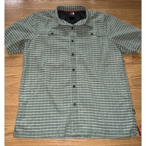 The North Face Men's Large Button Down Short Sleeve Shirt Plaid Pockets